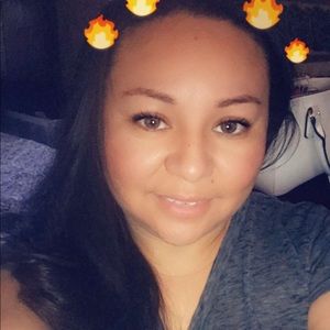 Meet your Posher, Alejandra